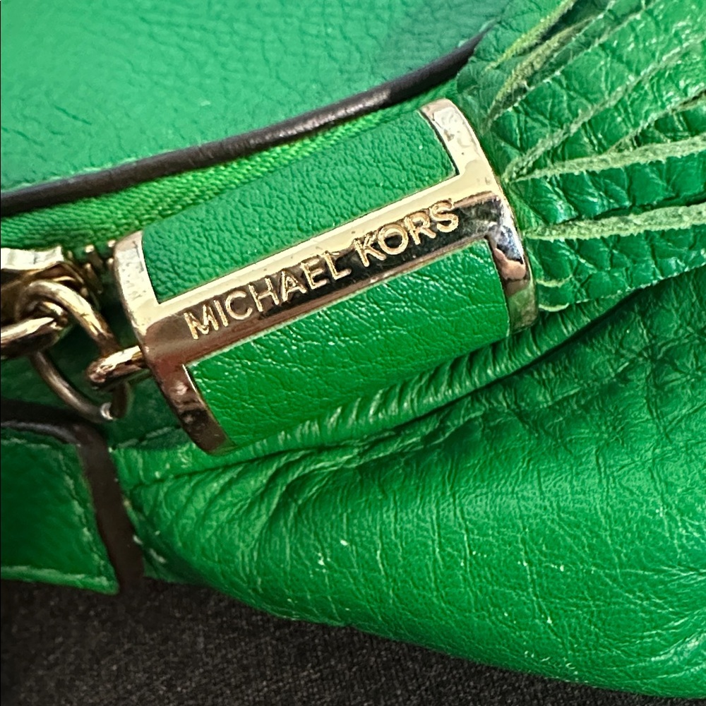 Michael Kors Bedford Tassel Green Genuine Leather Crossbody Bag - Picture 5 of 10